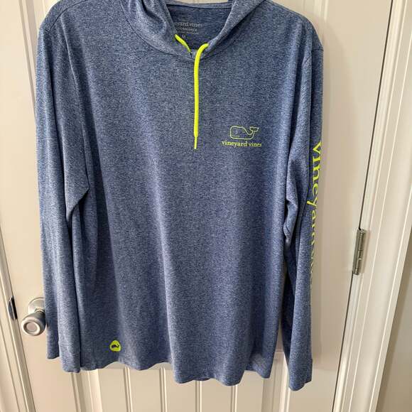 Vineyard Vines Other - Vineyard Vines Men's Blue Lightweight Hoodie with Whale Logo Size S